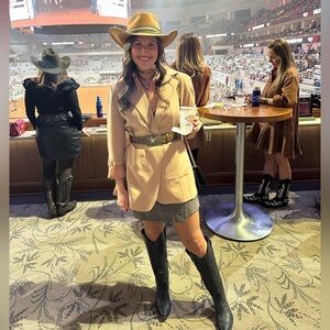 Meet your Posher, Hannah